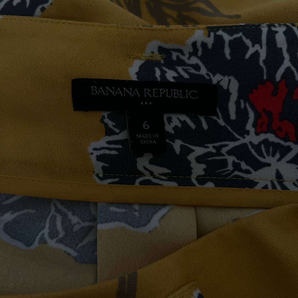 Banana Republic Yellow Large Floral Pleated Knee Length Skirt Size 6 - Picture 5 of 6